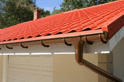 Entreprise de couverture pour démoussage de toiture et nettoyage des gouttières  